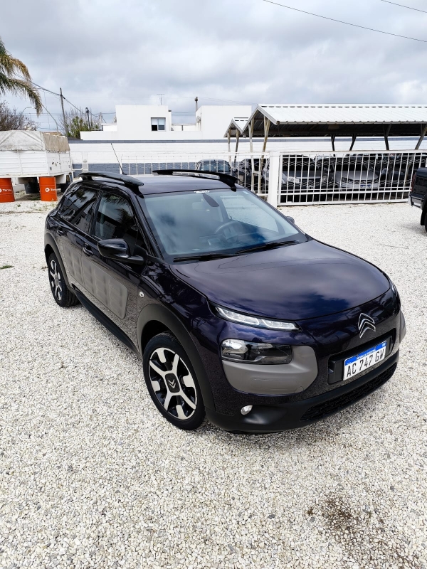 Citroen - C4 CACTUS  - PURETECH SHINE 2018 - 2018